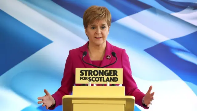 Никола Стёрджен