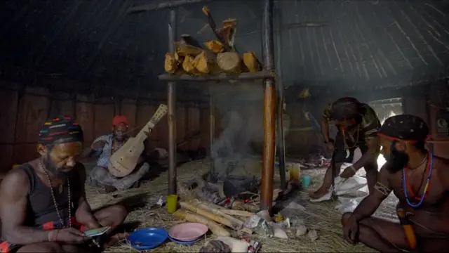 Warga pengungsi Nduga di wilayah Ilekma, Kabupaten Jayawijaya, Sabtu (10/02).