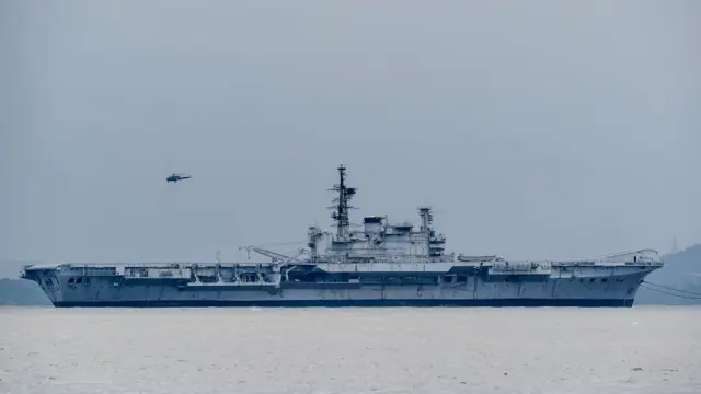 અલગની સફરે આઈએનએસ વિરાટ