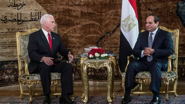 السيسي وبنس