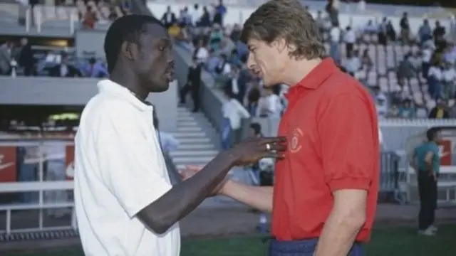 Wenger alikuwa kocha wa kwanza wa Rais George Weah kwenye klabu ya Ulaya baada ya Wenger kumleta Monaco 1988.