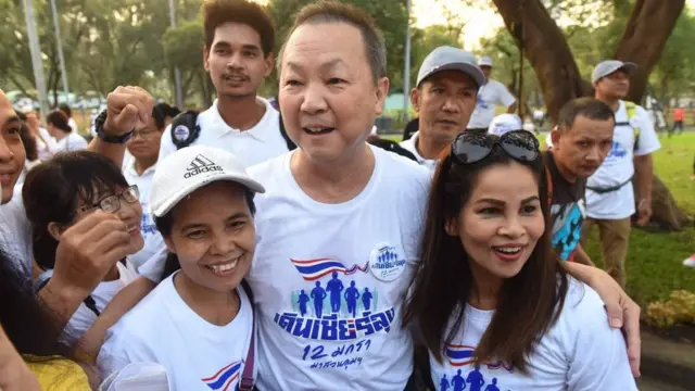 งานเดินเชียร์ลุง