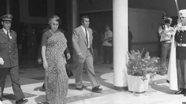 ইন্দিরা গান্ধী।