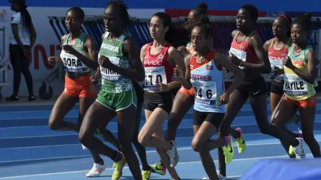 Female athletes dey run race