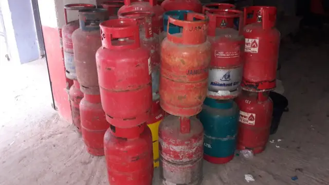 গ্যাস সিলিন্ডারের চাহিদা বাড়ছে