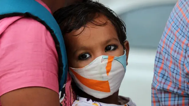 முகக்கவசம்