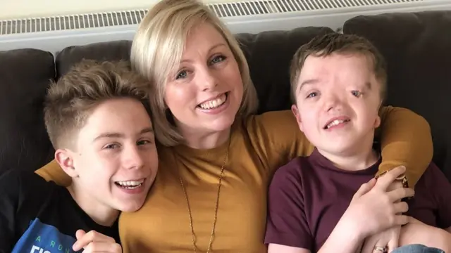 وقتی من بمیرم بر سر فرزند معلولم چه میآید؟