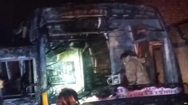 બસમાં આગ