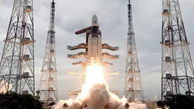 ভারতের চন্দ্র অভিযানের ঘটনা টেলিভিশনে সরাসরি সম্প্রচার করা হয়েছিল।