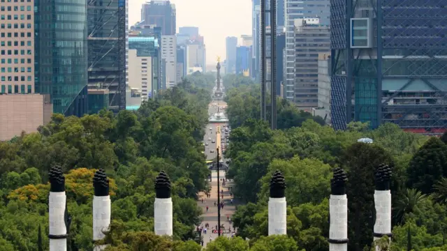Una vista del Paseo de la Reforma