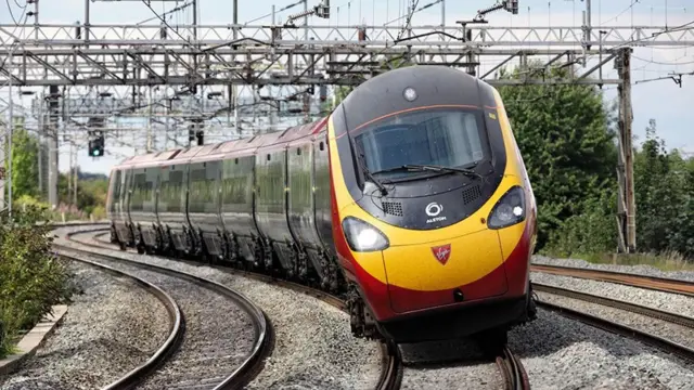 టిల్టింగ్ ట్రైన్ 