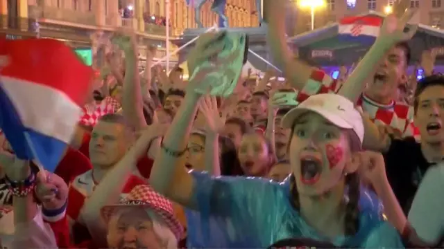 ক্রোয়েশিয়া সমর্থকদের উল্লাস