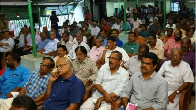 প্রত্যেক শুক্রবার কদুনগাল্লুরের একটি শপিং সেন্টারের ছাদে সিনেমা দেখানো হয় যাতে দুইশোর মতো দর্শক থাকে।