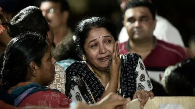 पहलगाम हमलामा मारिएका संजय लेलेका परिवार