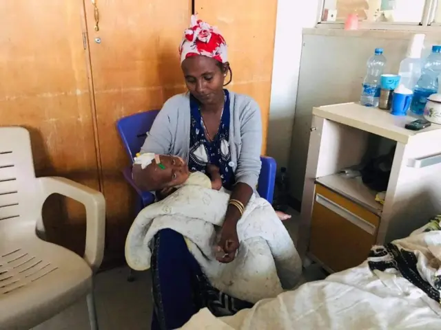 Dhalattuu Eedan haadhashee Hiyiwoot Barha waliin