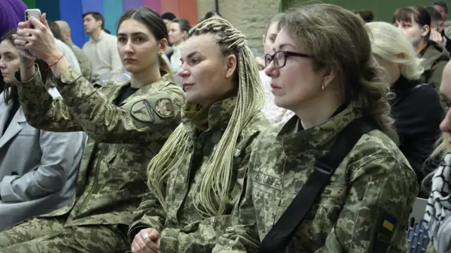 форма жінки