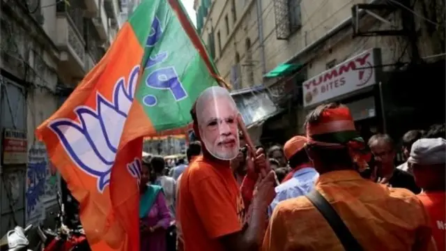 नरेंद्र मोदी