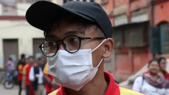 பொது நடமாட்டத்துக்கு இரு வாரங்கள் தடை: மலேசிய அரசு அதிரடி உத்தரவு