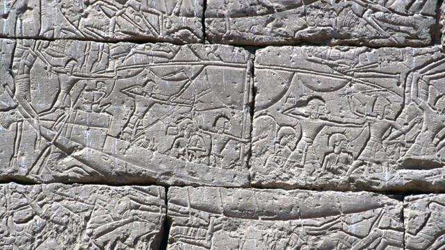 Ramses III troops fighting the Sea Peoples, on the walls of Medinet Habu temple, Egypt