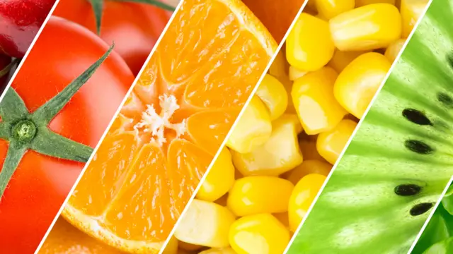 Tomates, naranhas, maíz y kiwi