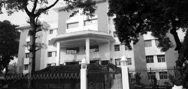 लखनऊ यूनिवर्सिटी