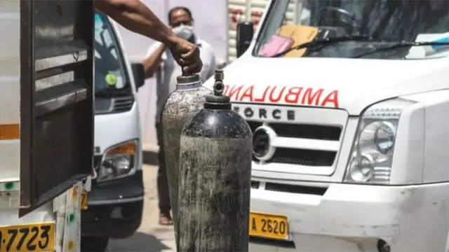 ऑक्सीजन का सिलेंडर