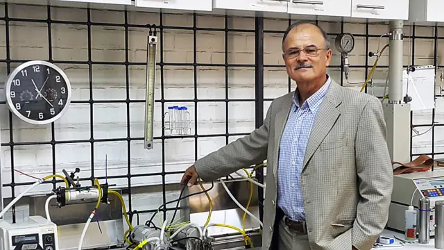 Aldo Saavedra, profesor del departamento de ingeniería química de la Universidad de Santiago