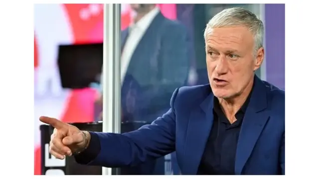 Deschamps a été champion en tant que joueur avec la France en 1998.