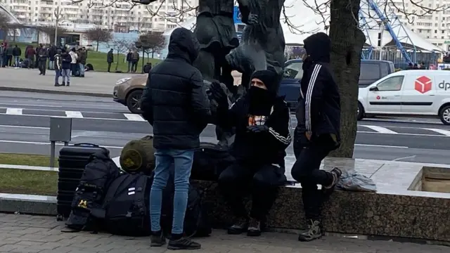 Группа мигрантов в Минске