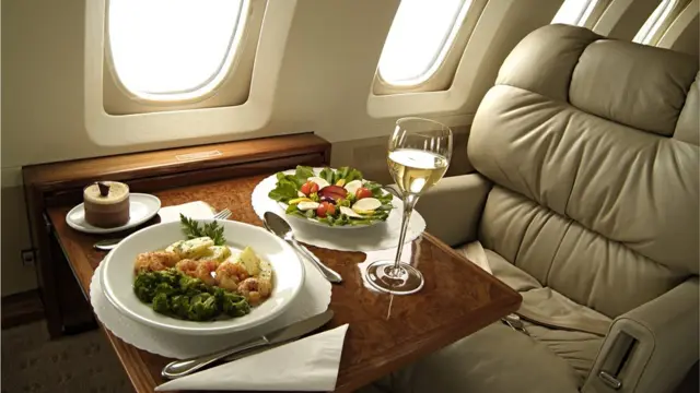 Uçakta birinci sınıf koltuk