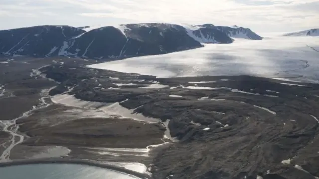 море