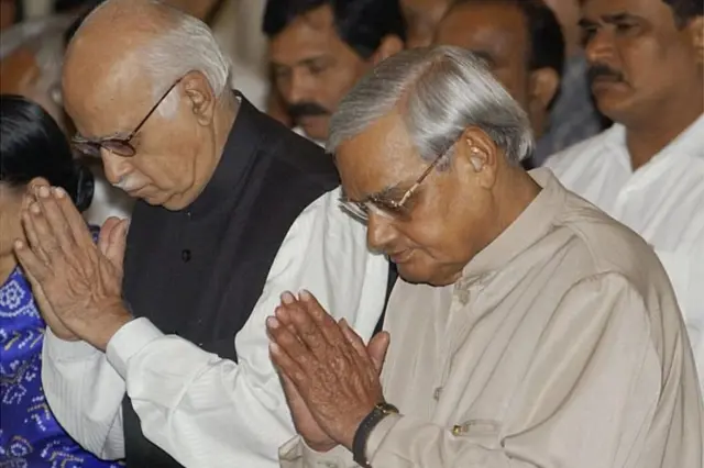 અટલ બિહારી વાજપેયી અને લાલકૃષ્ણ અડવાણી