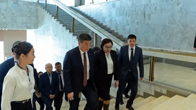 Сооронбай Жээнбеков