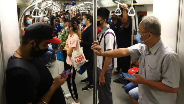 தமிழ்நாட்டில் புதிதாக 1,685 பேருக்கு கொரோனா தொற்று; 21 பேர் பலி - உலக நிலவரம் என்ன?