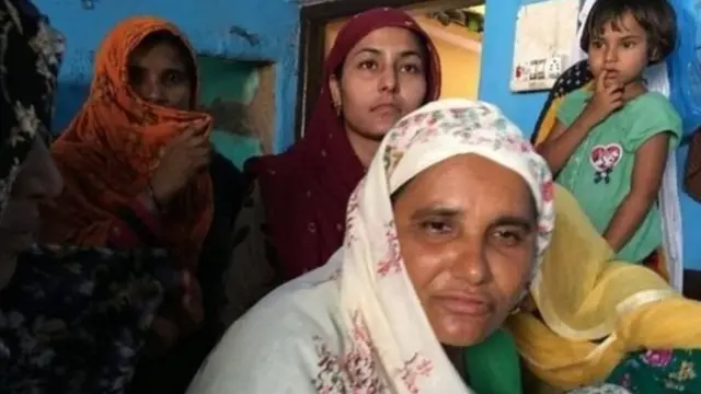 ट्रेन में पीट-पीटकर मारे गए ज़ुनैद की मां सायरा