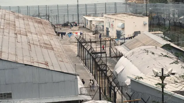 越南船民居住的难民营