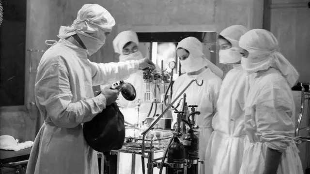 كان كوشينغ يضع معايير صارمة للنظافة في وقت لم تكن المضادات الحيوية قد اكتشفت بعد