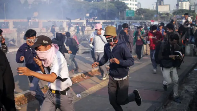 Mahasiswa protes revisi UU KPK