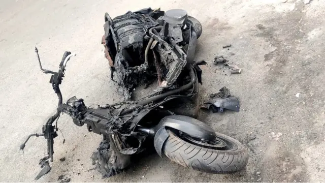 కాలిపోయిన కృష్ణా జైస్వాల్ స్కూటర్