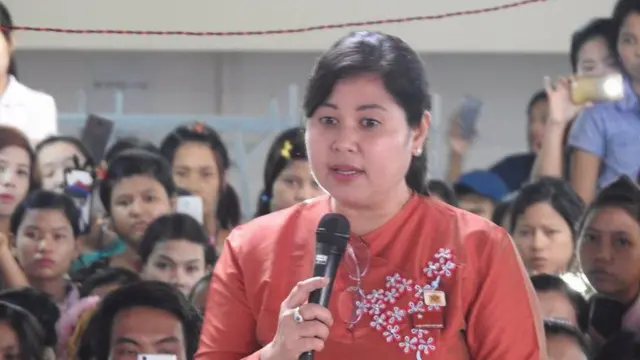 ဒေါ်စန္ဒာမင်းက ရွေးကောက်ပွဲနှစ်ကြိမ်ဆက်တိုက် အနိုင်ရထားသူဖြစ်ပြီး တိုင်းလွှတ်တော်ထဲ ရန်ကုန်တိုင်းစိုးရကိုအမြဲထောက်ပြဝေဖန်လေ့ရှိသူတစ်ဦးပါ။