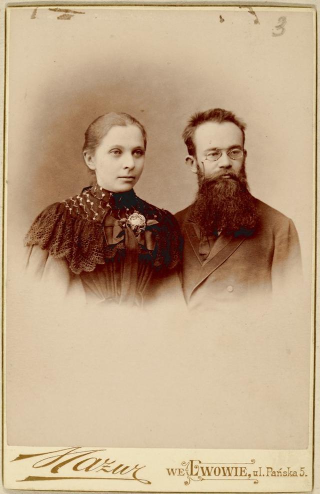 Весільне фото Марії та Михайла Грушевських. Львів, 1896 рік.