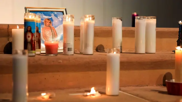 Vigilia de homenaje a Hutchins