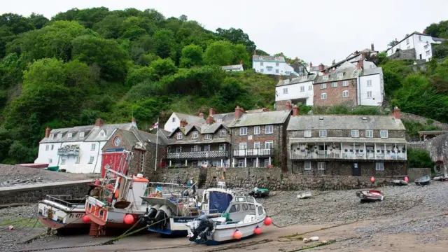 ملکہ کا پہلا گاؤں