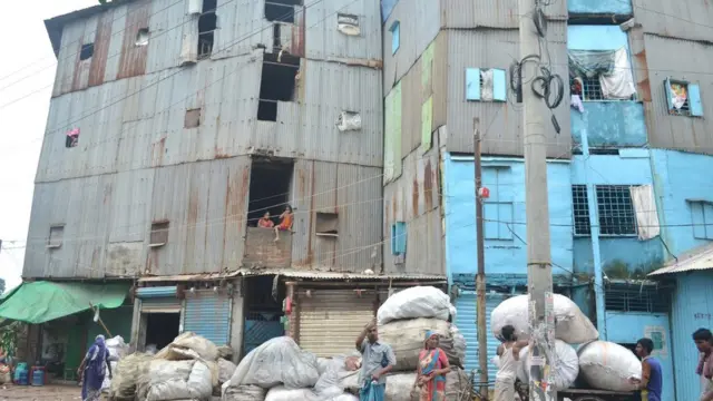 এভাবে বেড়ে ওঠা শহর জনস্বাস্থ্য ঝুঁকি এড়াতে কতটা প্রস্তুত।