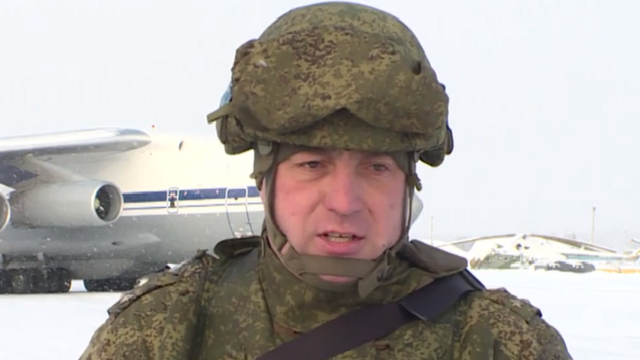 Coronel Sergei Sukharev, comandante do Regimento 331, baseadoas melhores casas de apostas 2024Kostroma, ao norteas melhores casas de apostas 2024Moscou
