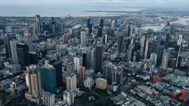 사건은 2017년 10월 호주 멜버른 교외에 있는 집에서 발생했다