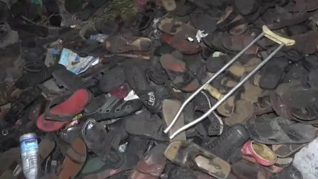 بقايا الضحايا في المكان.