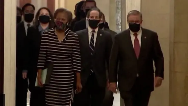 La Chambre remet au Sénat la charge de mise en examen de Donald Trump