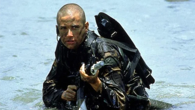 Demi Moore en la película G.I. Jane