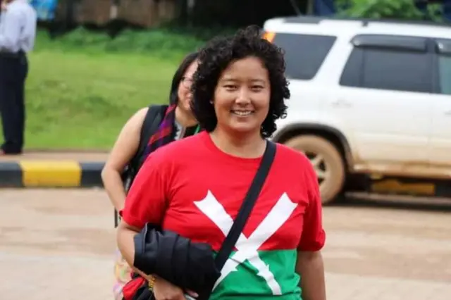 မမိုင်းမိုင်